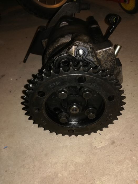 Нафтова помпа Форд