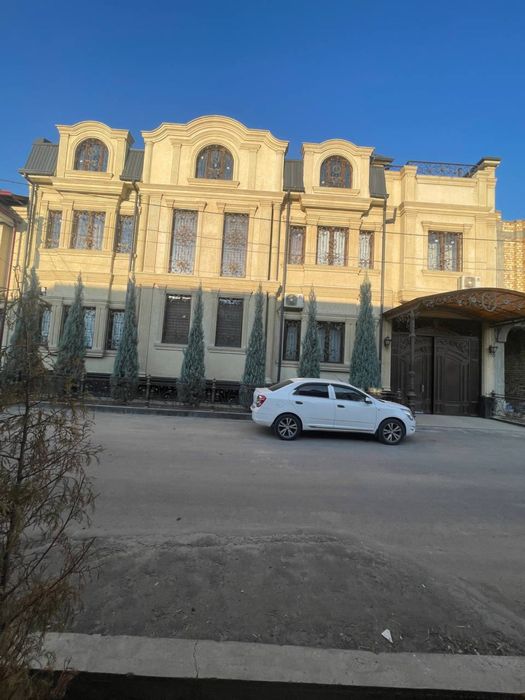 Sergeli Fayz Mahalla 4 sotix 6 xonali 3 qavatlik uy