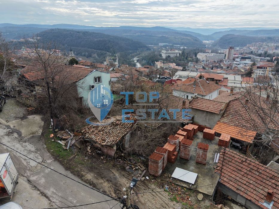 Парцел подходящ за строителство в квартал Варуша, град Велико Търново