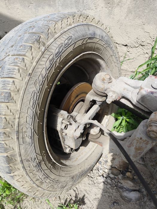 Балау передни Еыеку