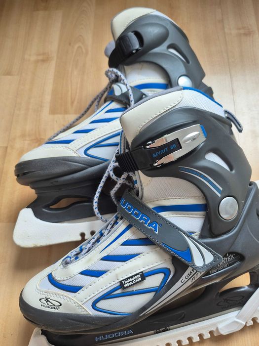 Кънки за лед, чисто нови