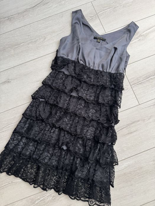 Женские одежды платья, кофты, пальто ит.д