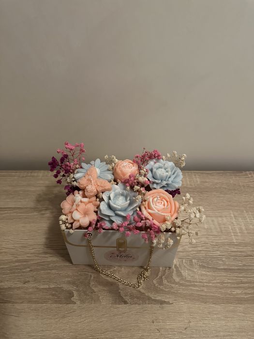 Елегантна чантичка с ароматни соеви свещи