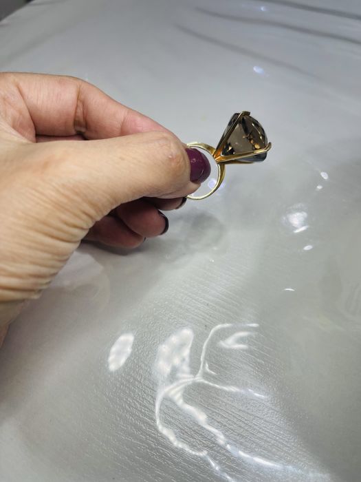 Золотое кольцо с камнем раухтопаз