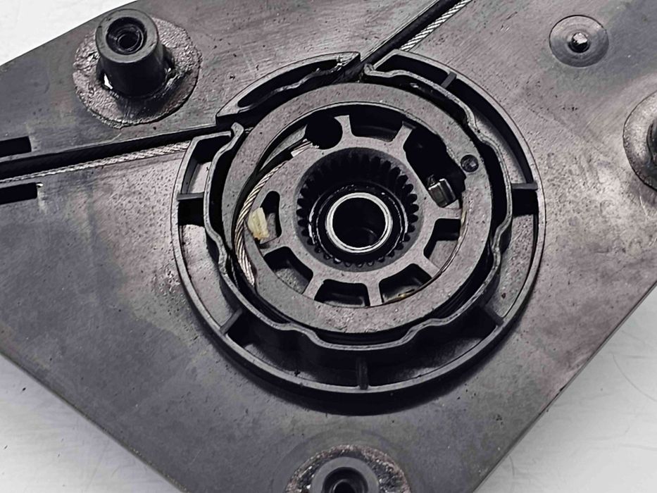 Macara electrica geam dreapta spate Volkswagen Jetta 4 (162,163) [Fabr