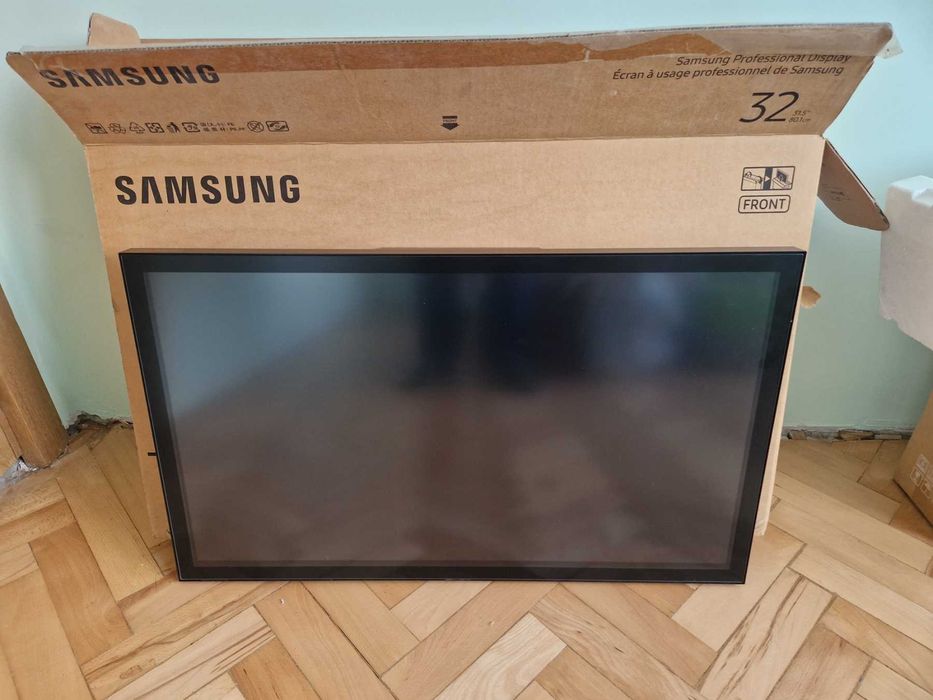 SAMSUNG Interactive Touch Screen Display PMF-BC Series 32”
