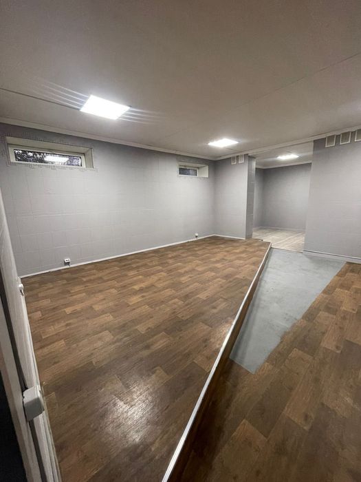 Сдам в аренду 54 кв и 5 кв