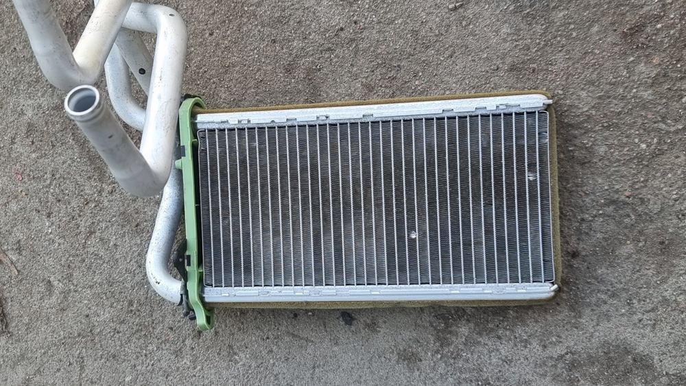Радиатор печки на Sybaru Impreza  Договорная