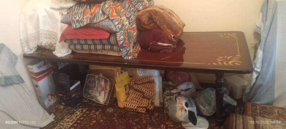 Stol sotiladi holati yahshi