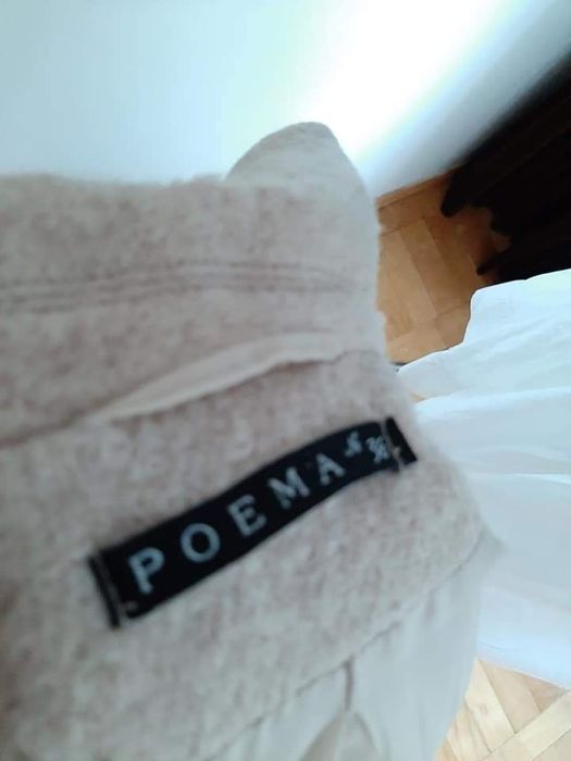 Palton de lana Poema