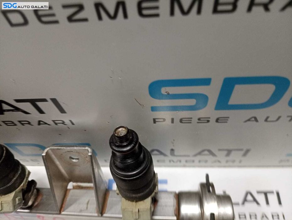 Rampa Presiune cu Injectoare Distribuitor Carburant Benzina Audi 80 1.6 B 1990 - 1996 Cod 078133551D 050133317 [M4261] [M4262]
