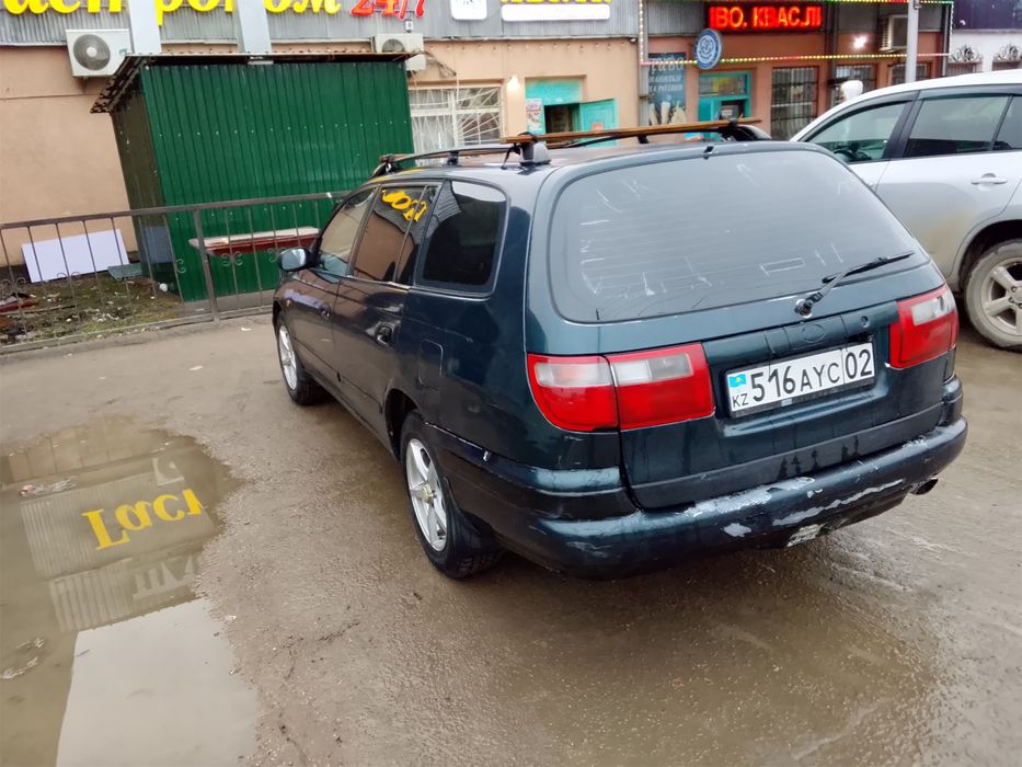 Продам карина е универсал