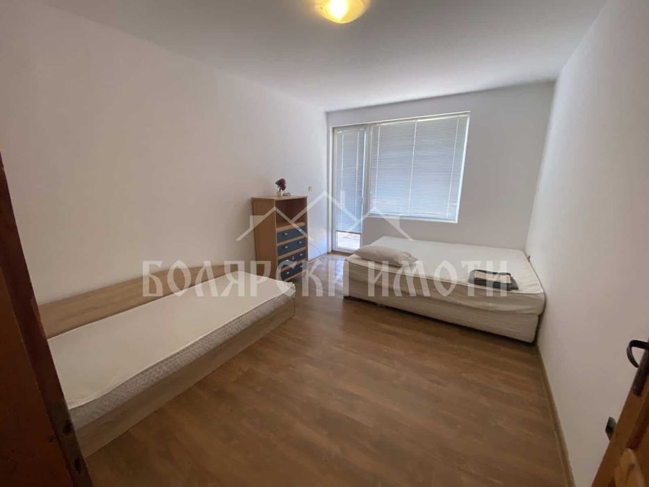 Дава се под наем Тристаен апартамент в Велико Търново, Колю Фичето - 80 кв.м за 348.84 € - Снимка #4