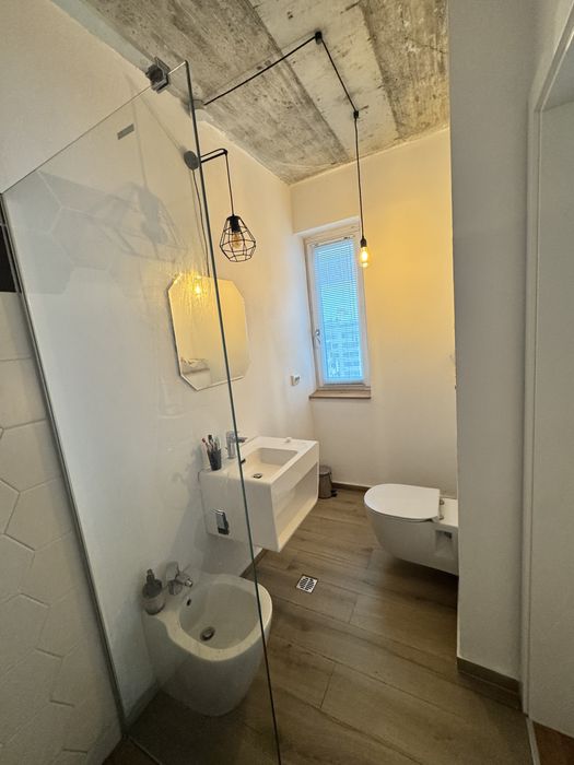 Apartament  3 camere - complet mobilat - 2 locuri parcare