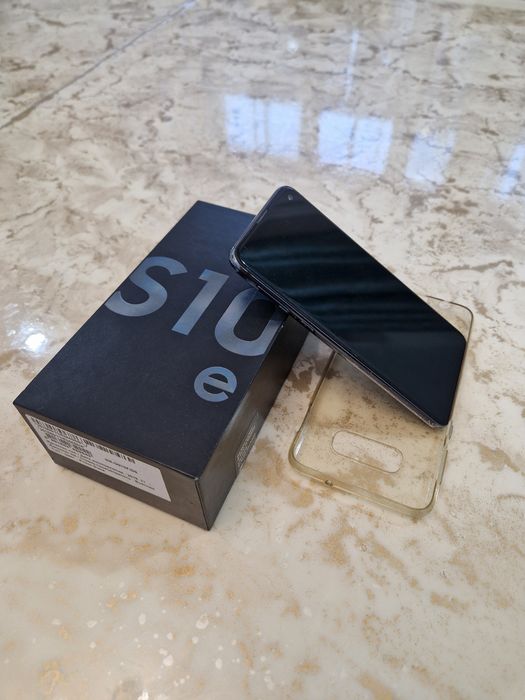 Samsung galaxy s 10e в хорошим состоянии