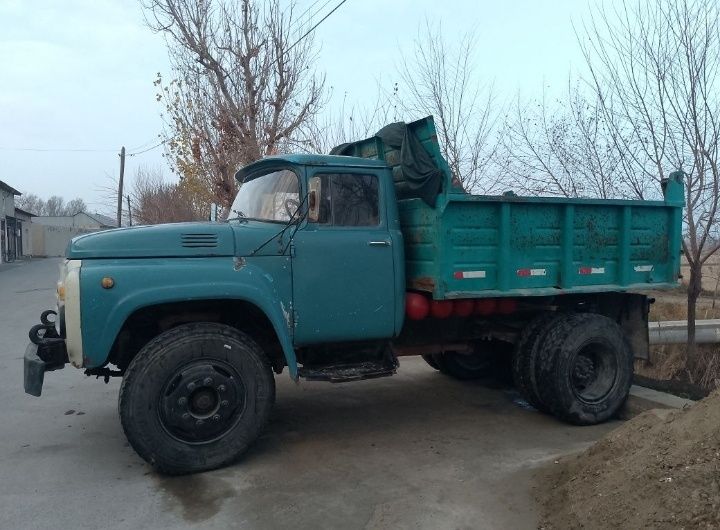 Самосвал Зил сотилади