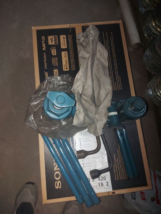 Хидравлични крикове неупотребявани от Mercedes sprinter