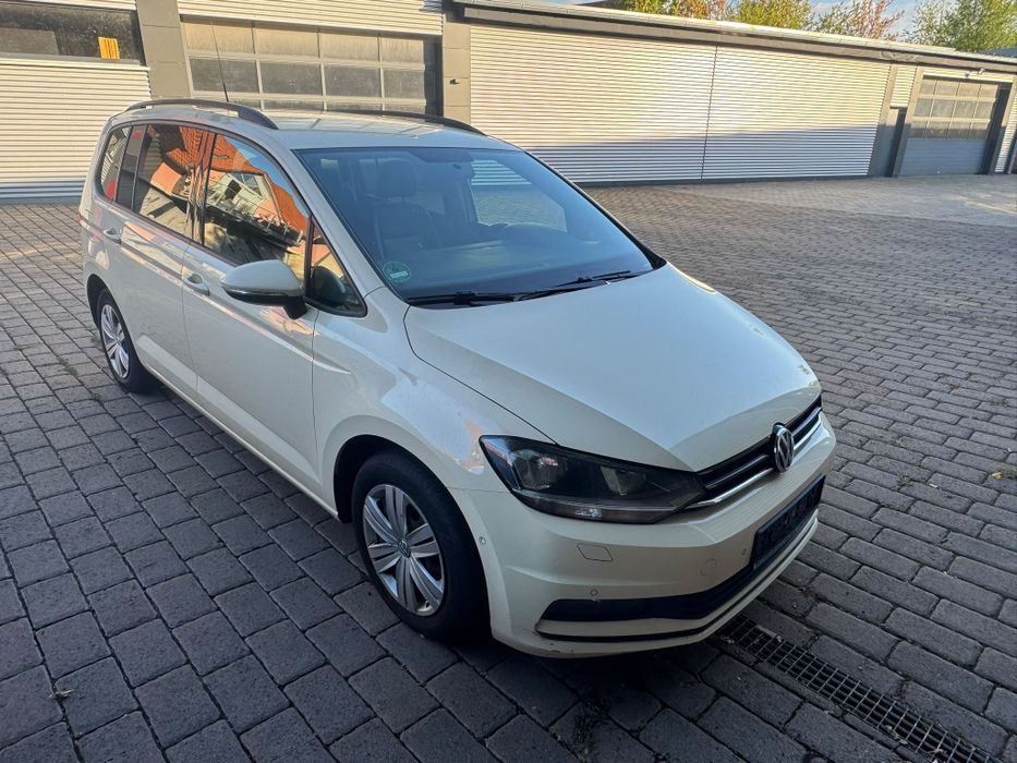 VOLKSWAGEN Touran 2020 — imagine 3