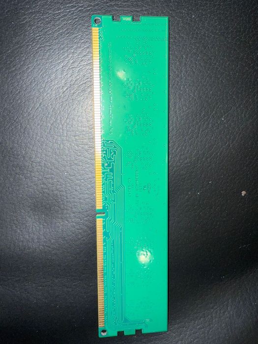 Продам 4 плашки оперативной памяти DDR3