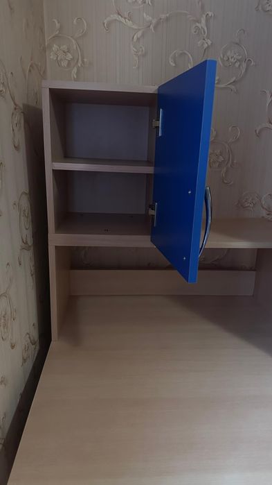 Стол компьютерный