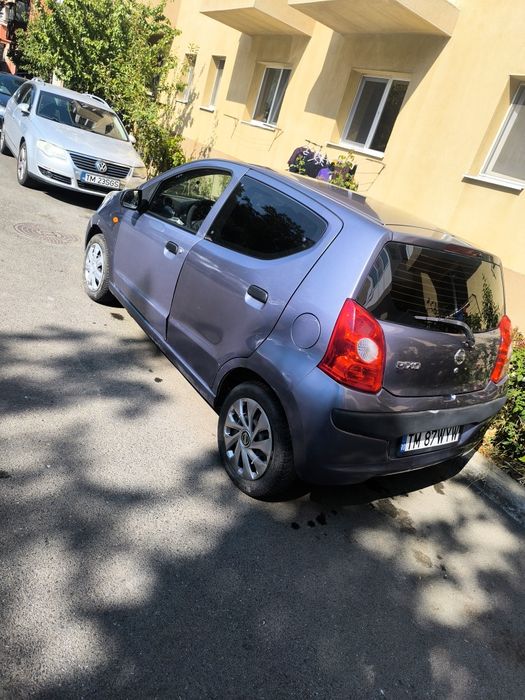Vând Nissan Pixo