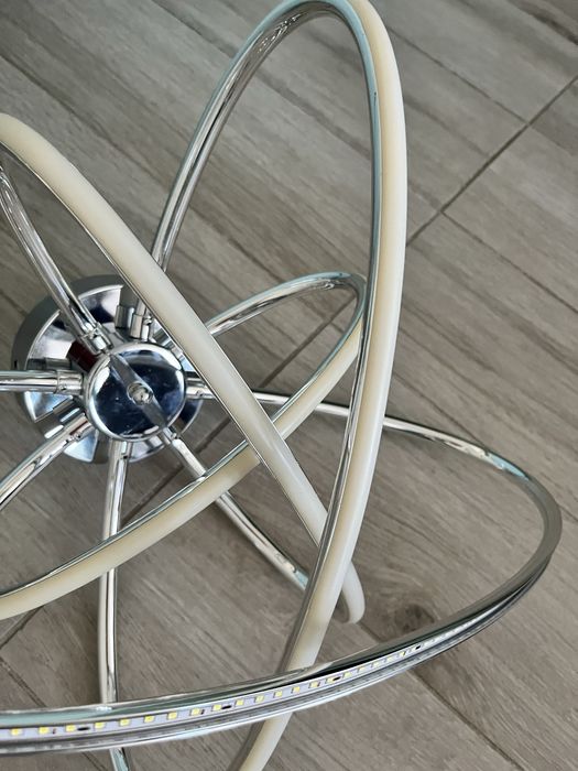 LED полилей сребрист