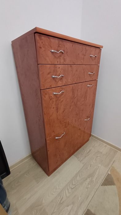 Vând pantofar din lemn masiv