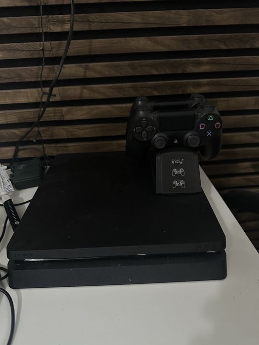 Playstation 4 slim PS 4 500 GB