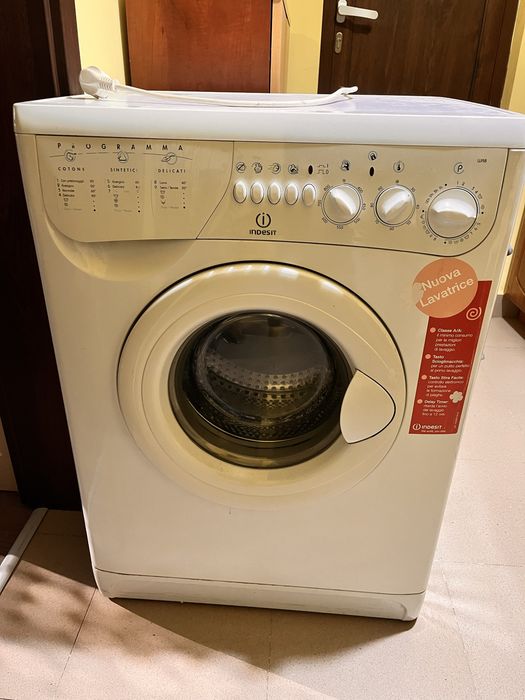 Пералня Indesit WA8