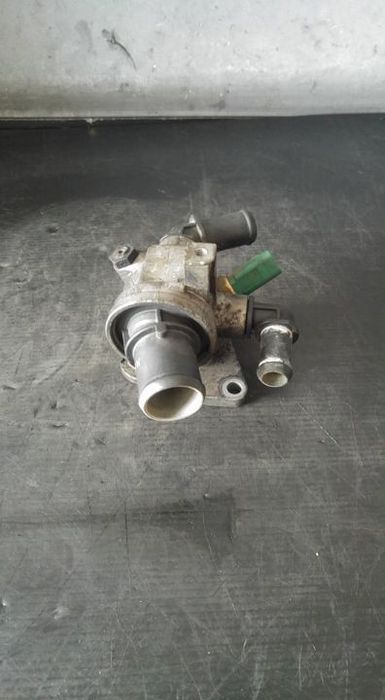 Carcasa termostat 1.3 cdti z13dth fiat grande punto a11688c