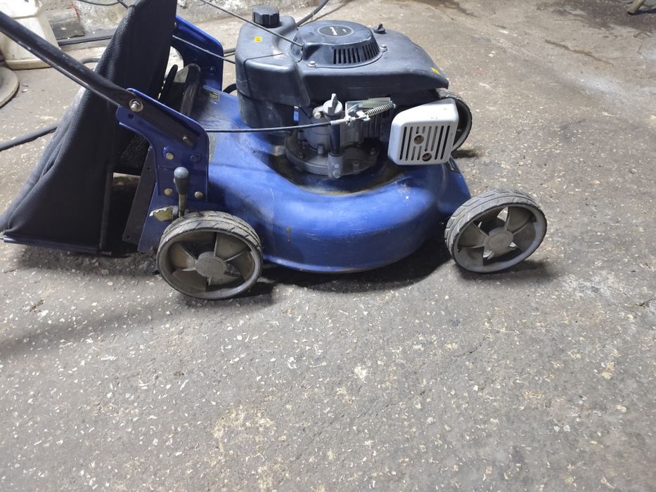 Бензинова косачка