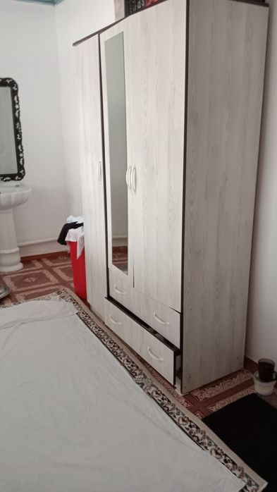 Шкаф сатылады . .