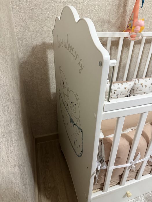 Детская кроватка
