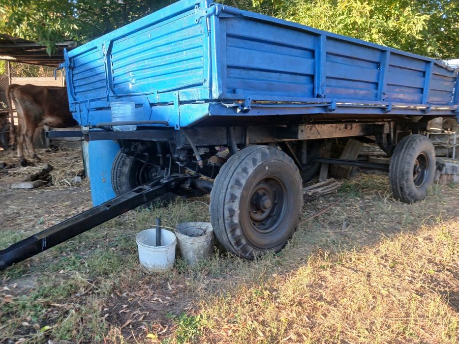 Продам ПТС- 6 и сеновозную телеги