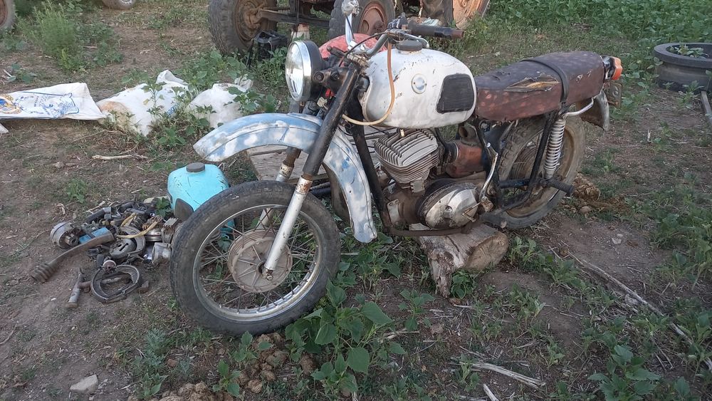 Продам Иж планета 5