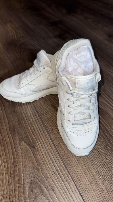 Дамски бели   кецове Reebok