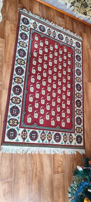 Продам небольшой ковер