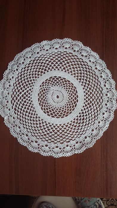 Салфетки вязаные крючком, ручная работа.