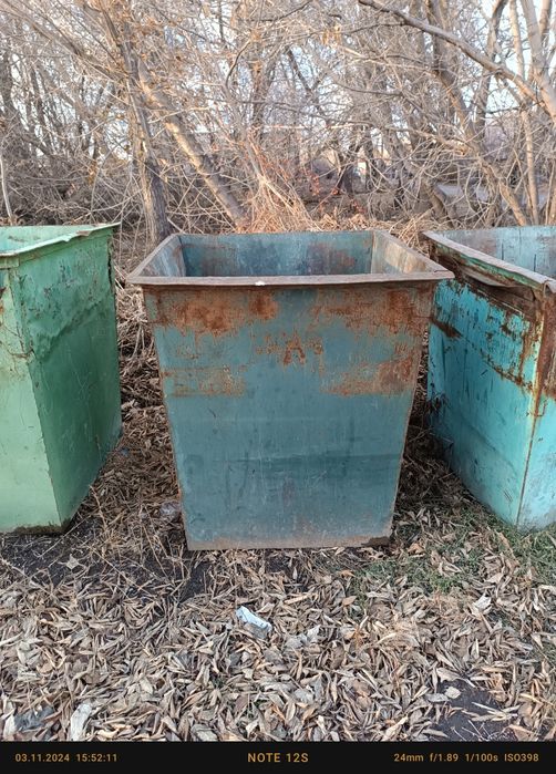 Мусорные контейнеры