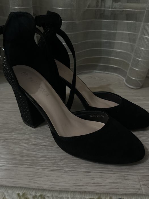 Продам туфли женские