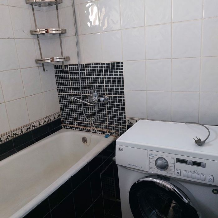 Срочнр Продаётся 2-комнатный  квартира .