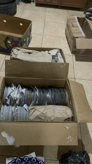 Чинни пахтагулли идишлар