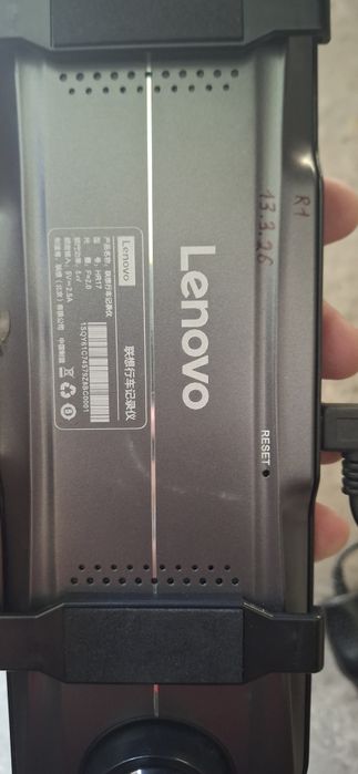 Видеорегистратор Lenovo HR17 с задней камерой.