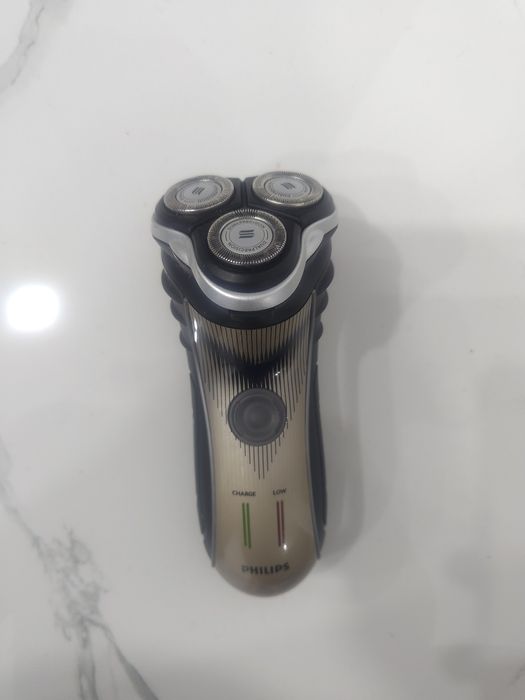 Самобръсначка Phillips HQ7360 с тример