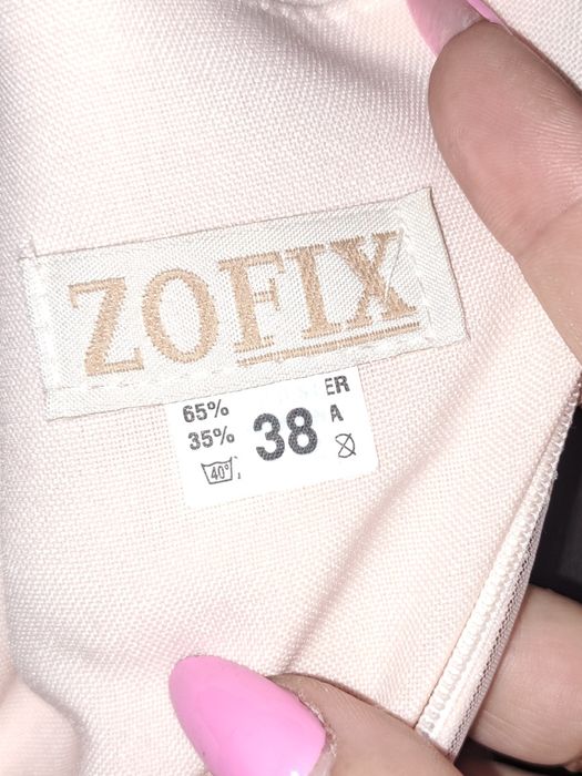 Rochie ocazie detalii 3d