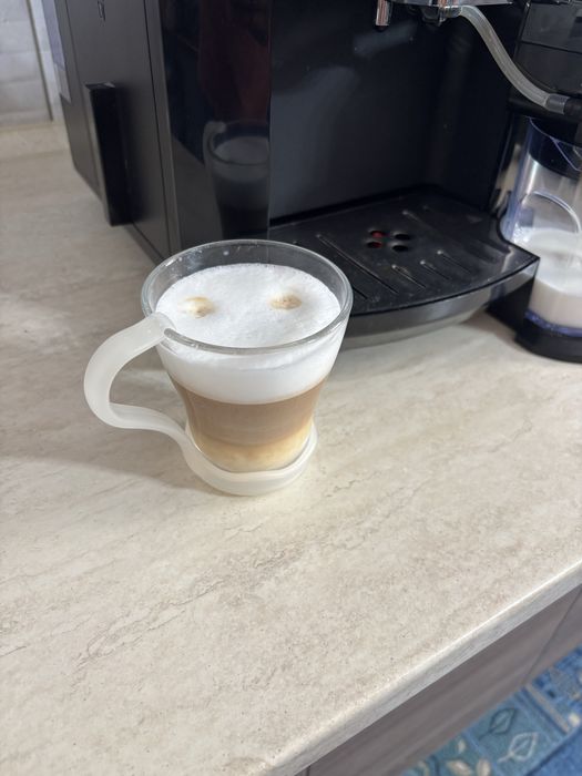 Expresor Krups cu cana de lapte