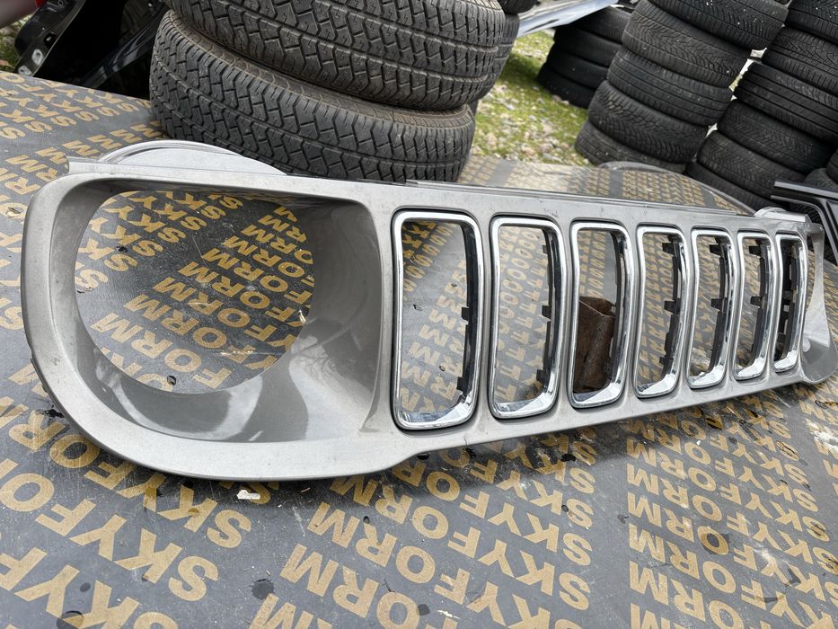Решетка Jeep Renegade