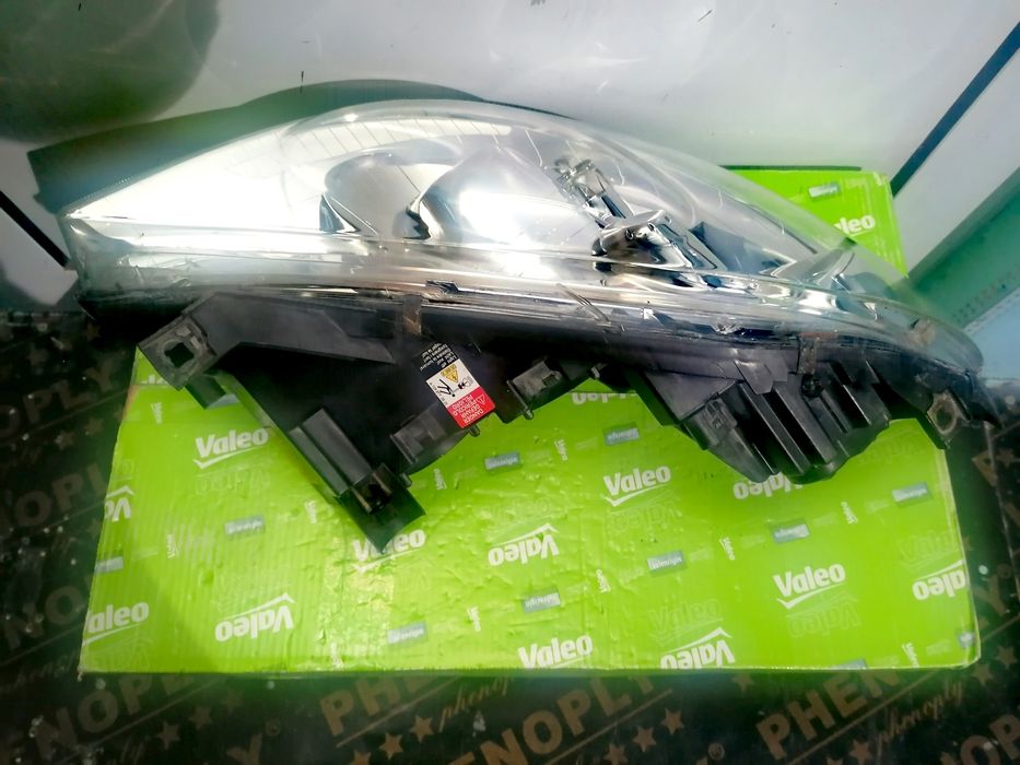 Фар Фарове за Мерцедес А-класа В169 / Mercedes A - Class W169 Xenon.