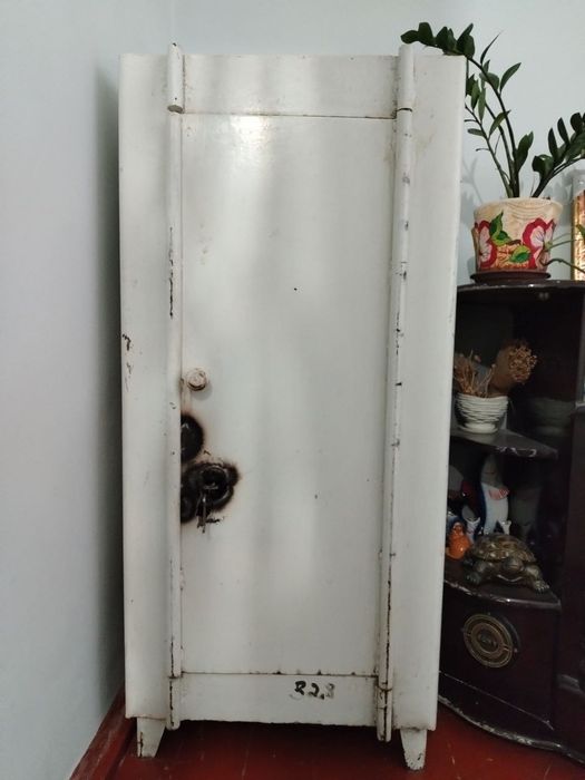 Сейф сатылады улкен.