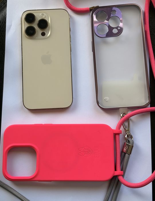iPhone 14 Pro  500GB , 82% b.health с 3 калъфа (1бр. съвместим обективи Moment)